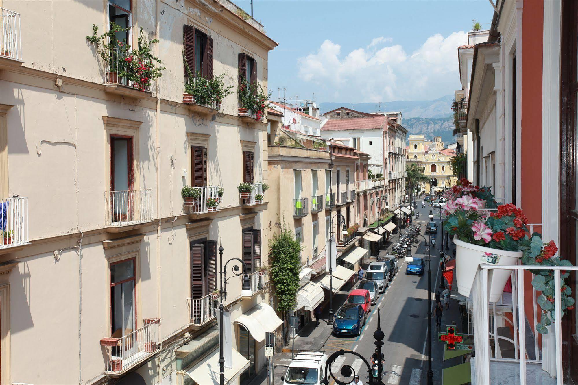 Palazzo Tasso Bed and Breakfast Sorrento Eksteriør billede